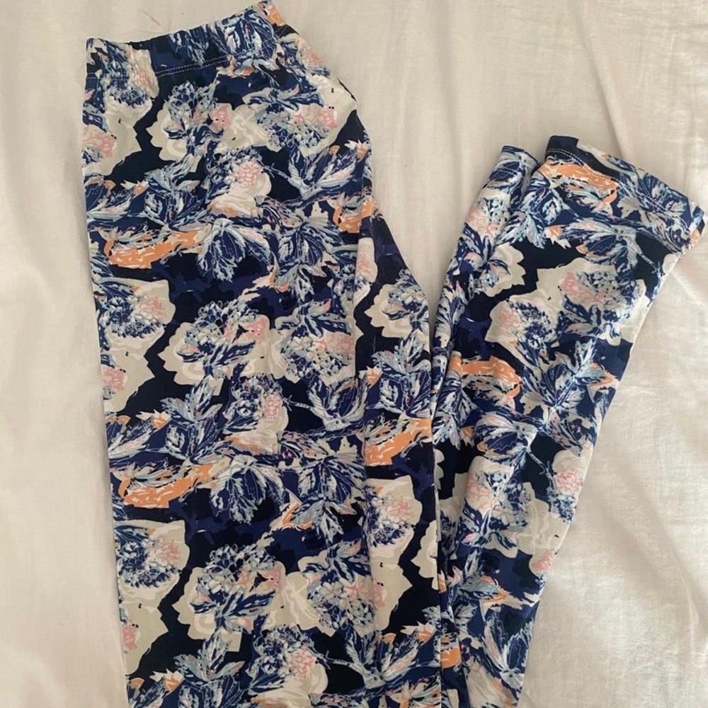 patterned leggings